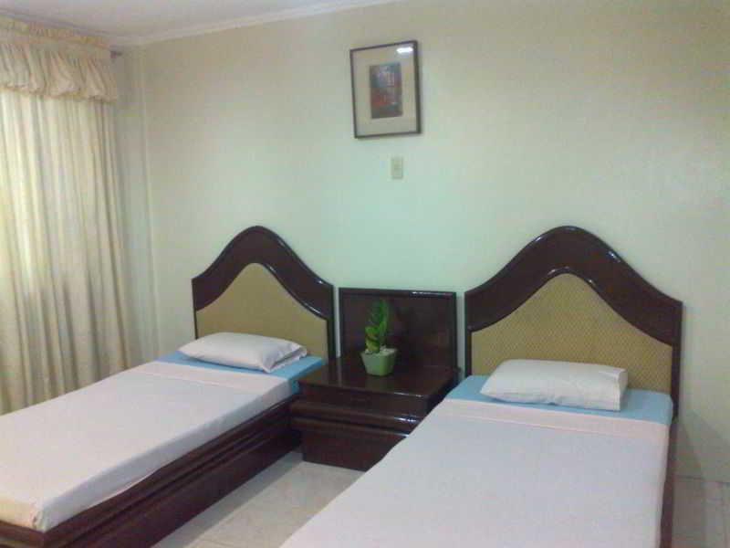 Queen\'S Beach Resort Manoc-Manoc Eksteriør bilde