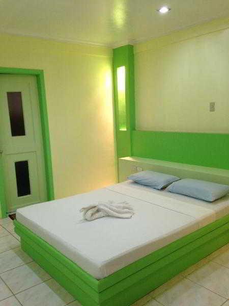 Queen\'S Beach Resort Manoc-Manoc Eksteriør bilde